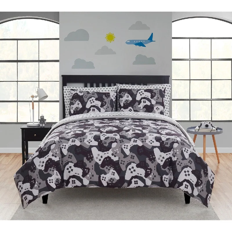 Kute Kids Covert Games Comforter Set