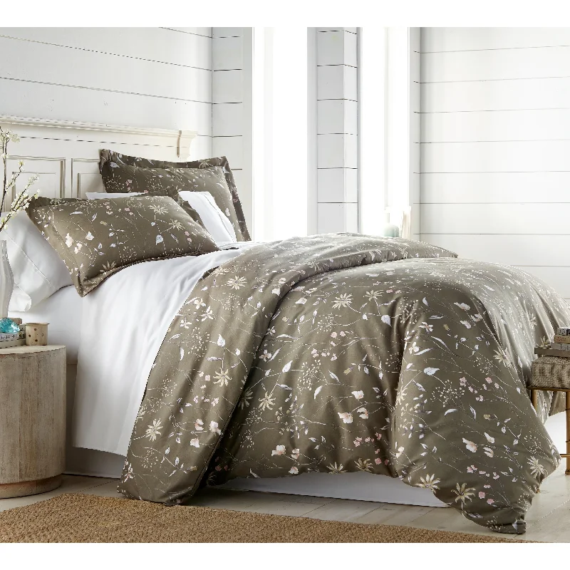 Vilano Plush All Seasons Secret Meadow Down Alternative 3-piece Comforter