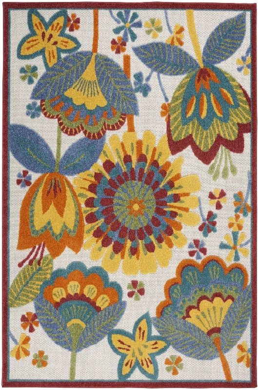 4' X 6' Floral Indoor / Outdoor Area Rug - Yellow / Ivory