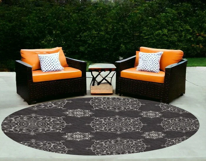 8' Hand Woven UV Treated Geometric Traditional Round Indoor / Outdoor Area Rug - Gray Charcoal