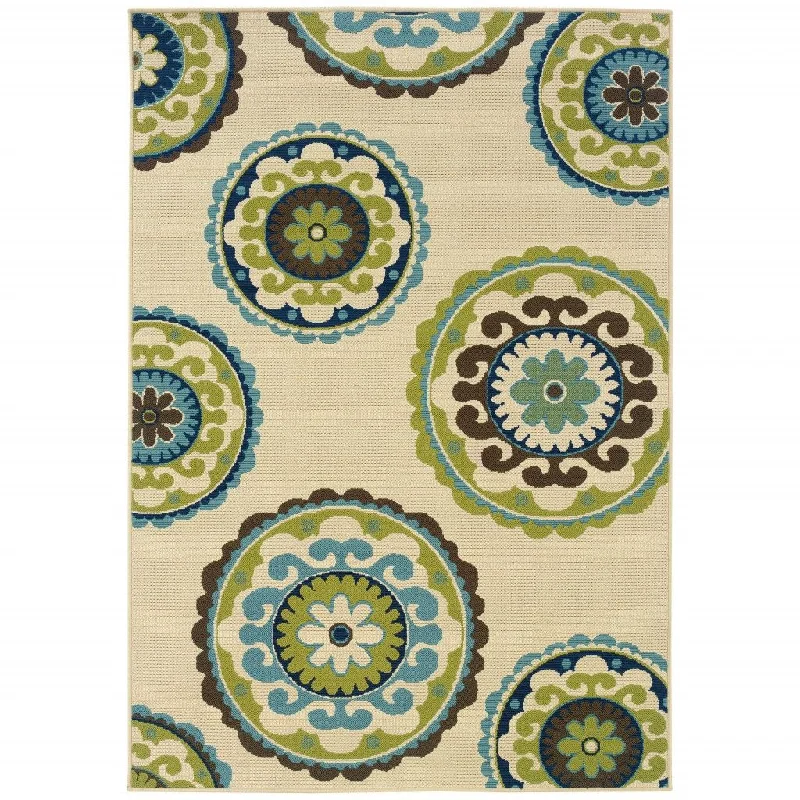 8' X 11' Floral Indoor / Outdoor Area Rug - Green / Ivory